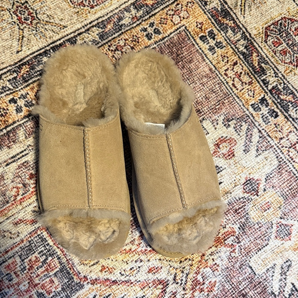 Cozy Ugg greenport slides chestnut size 7